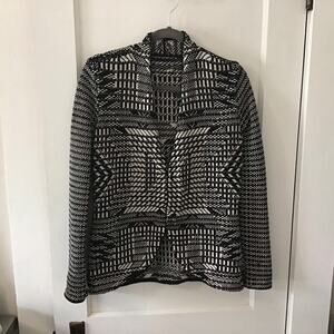 H&M black and white Aztec thick knit 100% cotton cardigan sweater medium